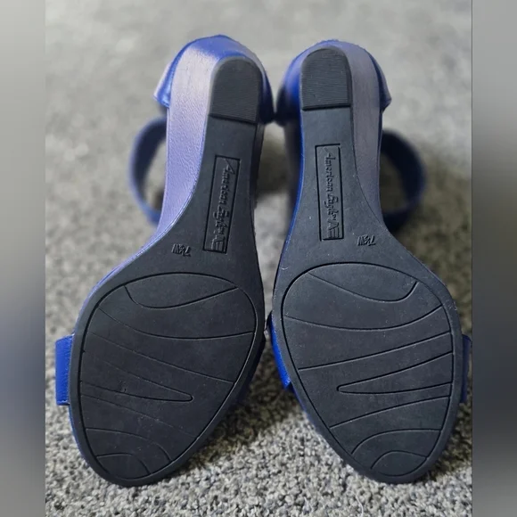 American Eagle Blue Wedge Pump Heel Ankle Strap Peep Toe Woman's Size 7.5 - Picture 9 of 15